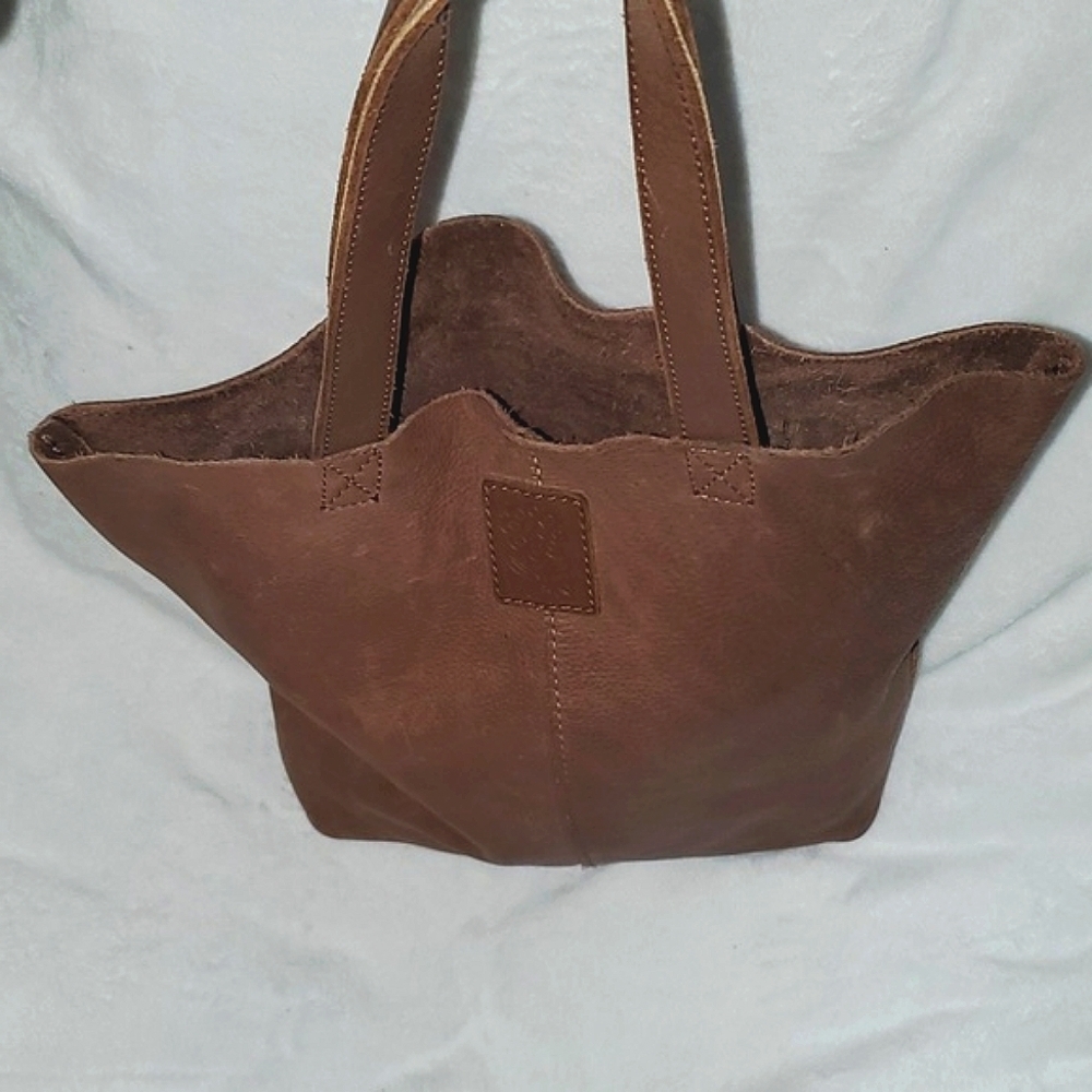 Lucky Brand Leather Tote Bag - Picture 8 of 16